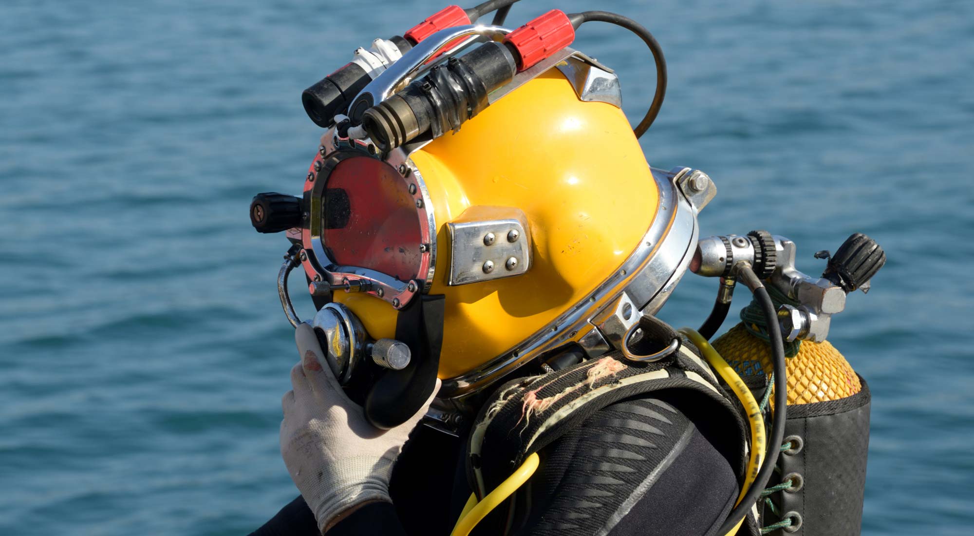 What is a Commercial Diver? - Best School News